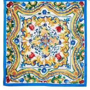 Dolce&gabbana scarf